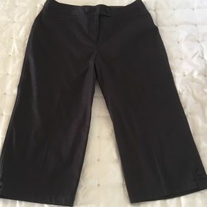 Capri pants